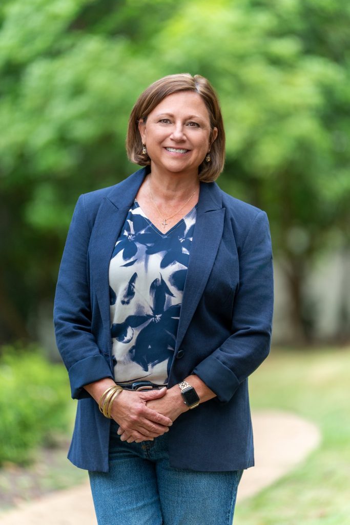 Leslie Brooks, interior decorator, Mineral, Virginia